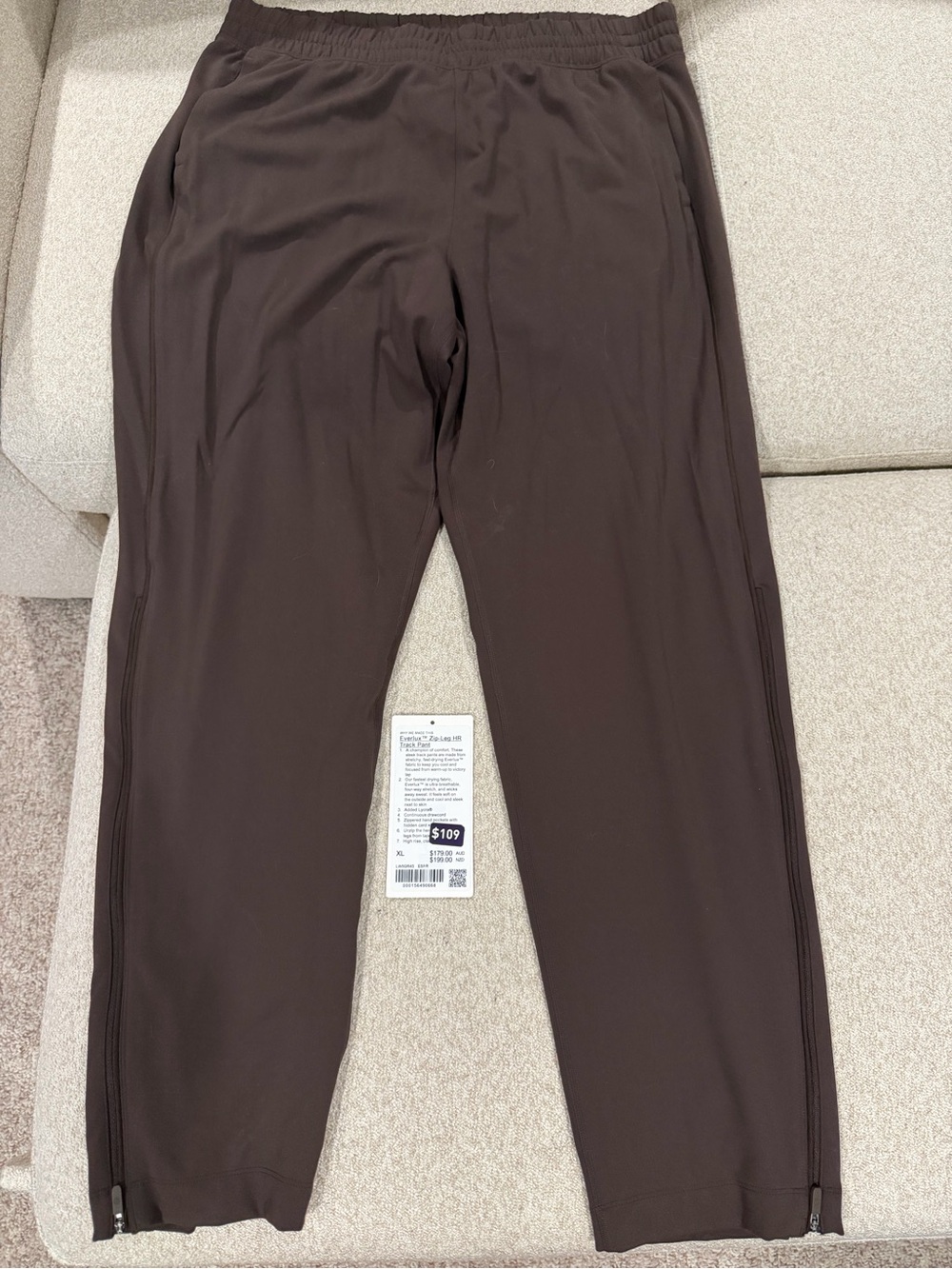 EUC Lululemon Everlux Zip-Leg HR Track Pant in Espresso Size XL